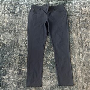 Vuori Men's Dress Pants in Dark Blue